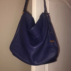 Perlina Hobo strap bag
